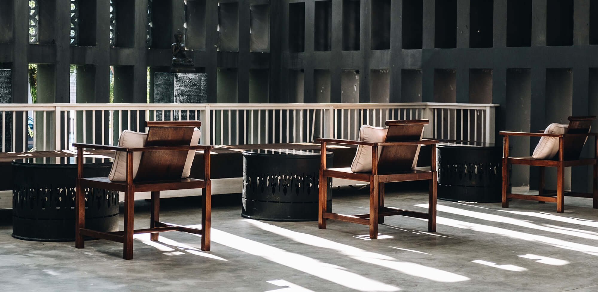 What Is a Kava Bar? A Real Look at the New Social Scene for Kava Drinks